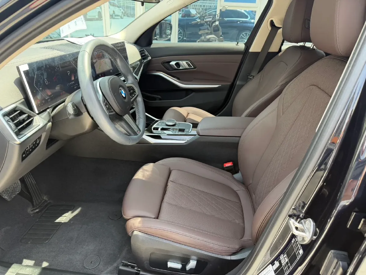2023 BMW 3 Series 2.0T 156HP L4 8AT,autocango,china used car exporter,china ev exporter,chinese used car exporter,chinese used ev exporter