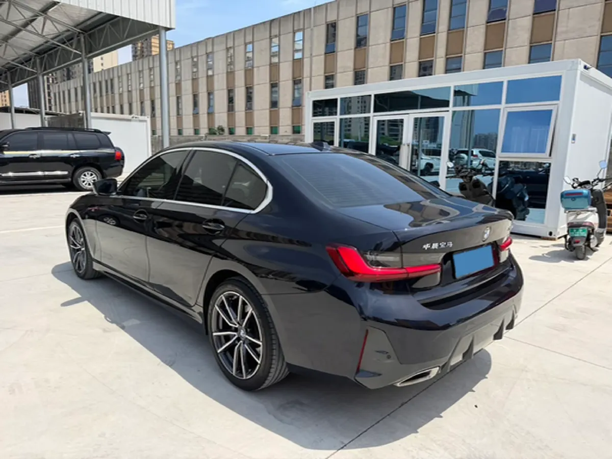 2023 BMW 3 Series 2.0T 156HP L4 8AT,autocango,china used car exporter,china ev exporter,chinese used car exporter,chinese used ev exporter