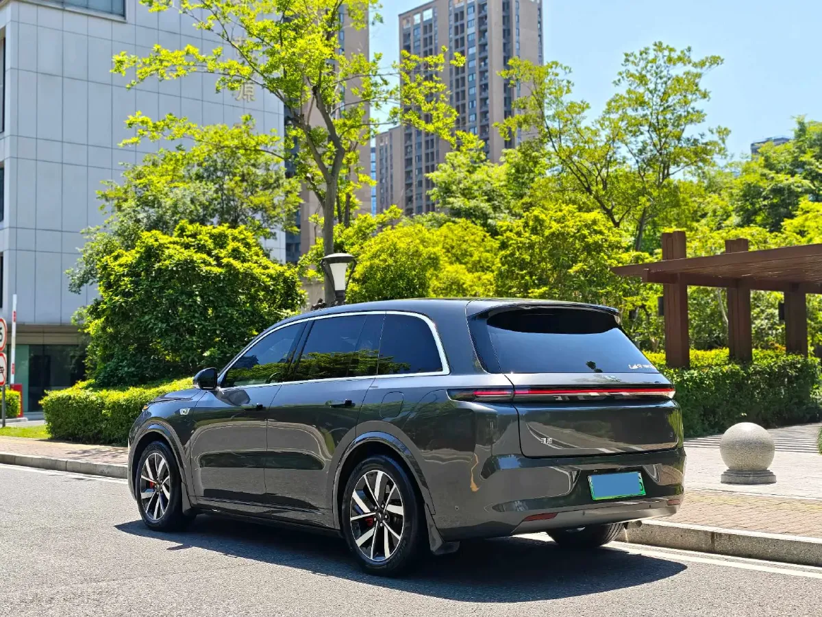 2023 Li L8 Range Extended 154HP REEV 40.9KWH,autocango,china used car exporter,china ev exporter,chinese used car exporter,chinese used ev exporter