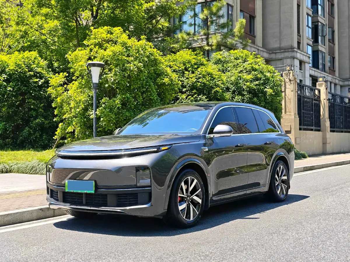 2023 Li L8 Range Extended 154HP REEV 40.9KWH,autocango,china used car exporter,china ev exporter,chinese used car exporter,chinese used ev exporter