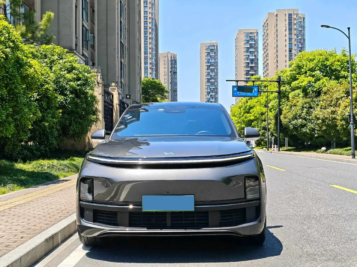 2023 Li L8 Range Extended 154HP REEV 40.9KWH,autocango,china used car exporter,china ev exporter,chinese used car exporter,chinese used ev exporter