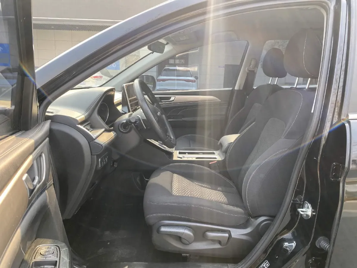 2023 Haval M6 1.5T 150HP L4 7DCT,autocango,china used car exporter,china ev exporter,chinese used car exporter,chinese used ev exporter