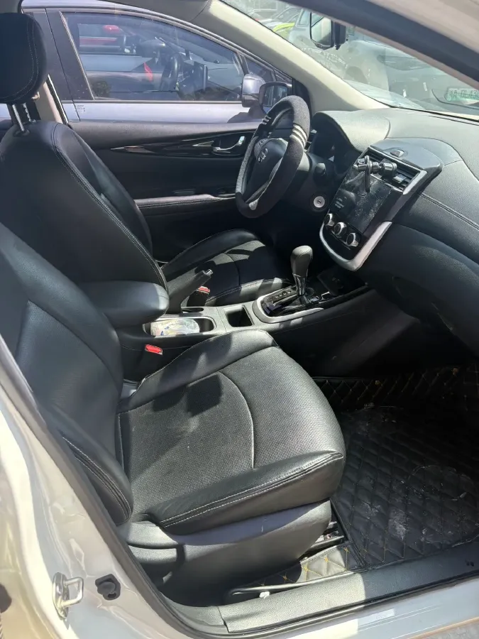 2021 Nissan Tiida 1.6L 122HP L4 CVT,autocango,china used car exporter,china ev exporter,chinese used car exporter,chinese used ev exporter