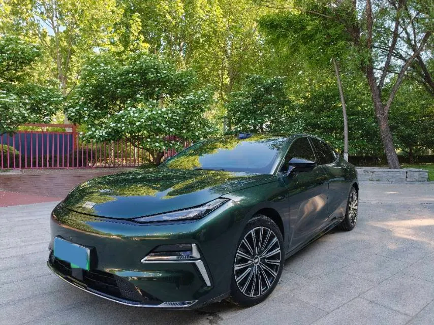 2025 Geely Galaxy Starshine 8 1.5T 163HP L4 3DHT PHEV 27.69KWH,autocango,china used car exporter,china ev exporter,chinese used car exporter,chinese used ev exporter