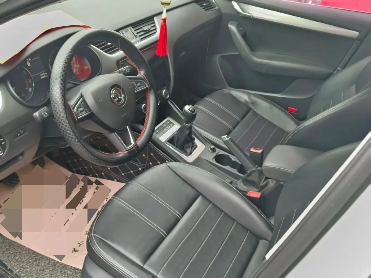 2019 Skoda Octavia 1.5L 116HP L4 5MT,autocango,china used car exporter,china ev exporter,chinese used car exporter,chinese used ev exporter