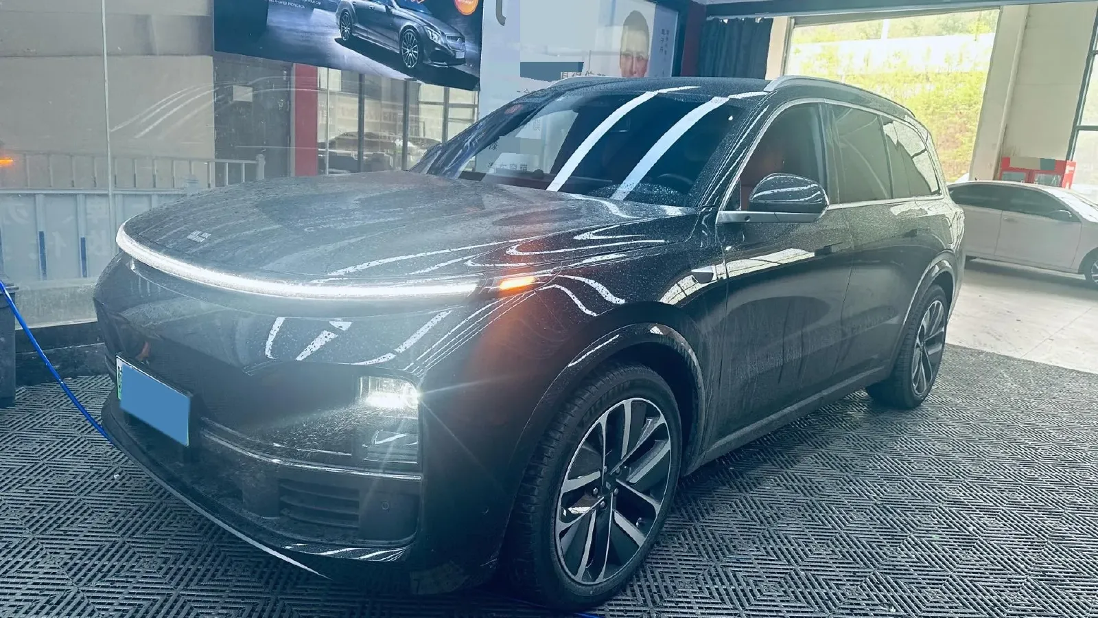 2023 Li L9 Range Extended 154HP REEV 42.6KWH,autocango,china used car exporter,china ev exporter,chinese used car exporter,chinese used ev exporter