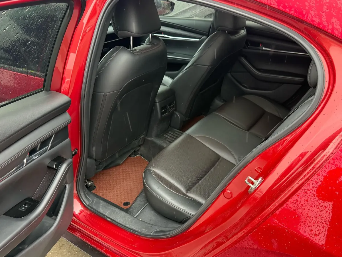 2020 Mazda 3 Axela 2.0L 180HP L4 6AT,autocango,china used car exporter,china ev exporter,chinese used car exporter,chinese used ev exporter