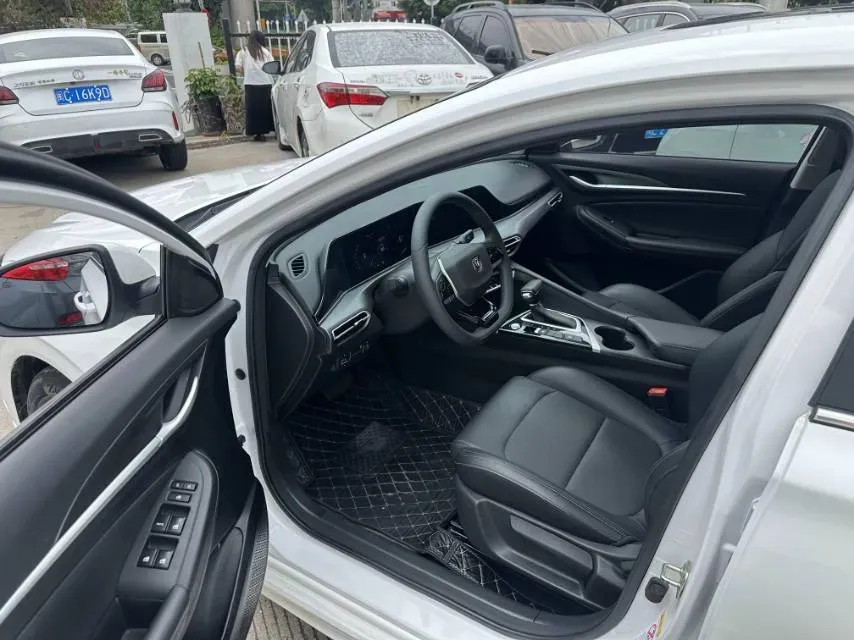 2022 ChangAn Eado 1.6L 128HP L4 CVT,autocango,china used car exporter,china ev exporter,chinese used car exporter,chinese used ev exporter