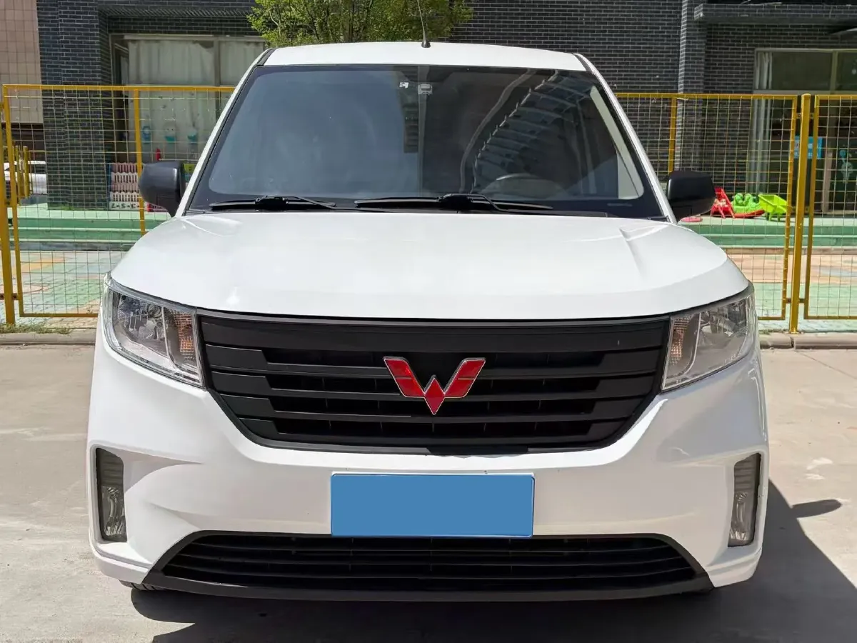 2019 WuLing HongGuang Plus 1.5T 147HP L4 6MT,autocango,china used car exporter,china ev exporter,chinese used car exporter,chinese used ev exporter