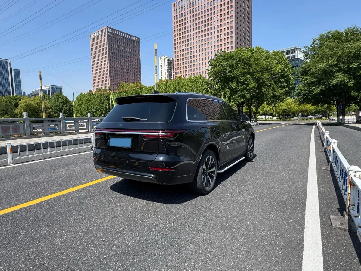 2020 Li ONE Range Extended 131HP REEV 40.5KWH,autocango,china used car exporter,china ev exporter,chinese used car exporter,chinese used ev exporter