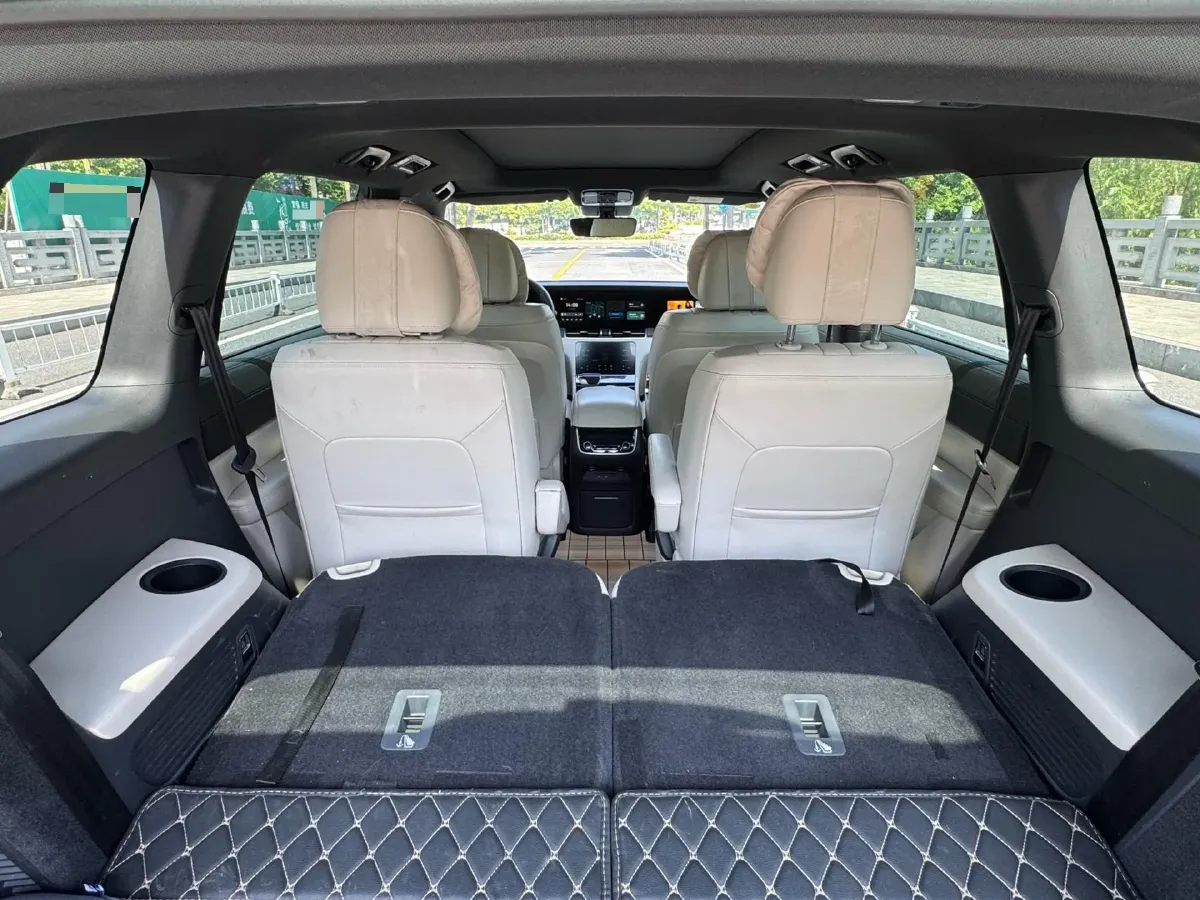 2020 Li ONE Range Extended 131HP REEV 40.5KWH,autocango,china used car exporter,china ev exporter,chinese used car exporter,chinese used ev exporter
