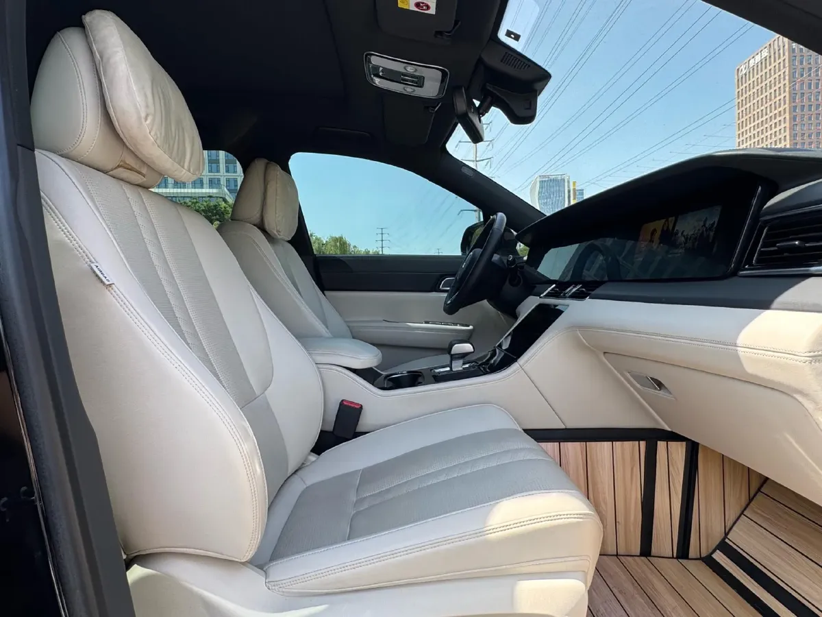 2020 Li ONE Range Extended 131HP REEV 40.5KWH,autocango,china used car exporter,china ev exporter,chinese used car exporter,chinese used ev exporter