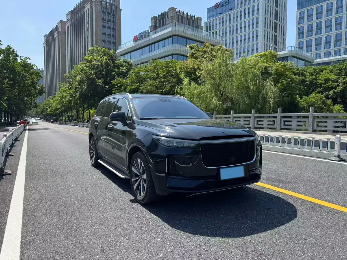 2020 Li ONE Range Extended 131HP REEV 40.5KWH,autocango,china used car exporter,china ev exporter,chinese used car exporter,chinese used ev exporter