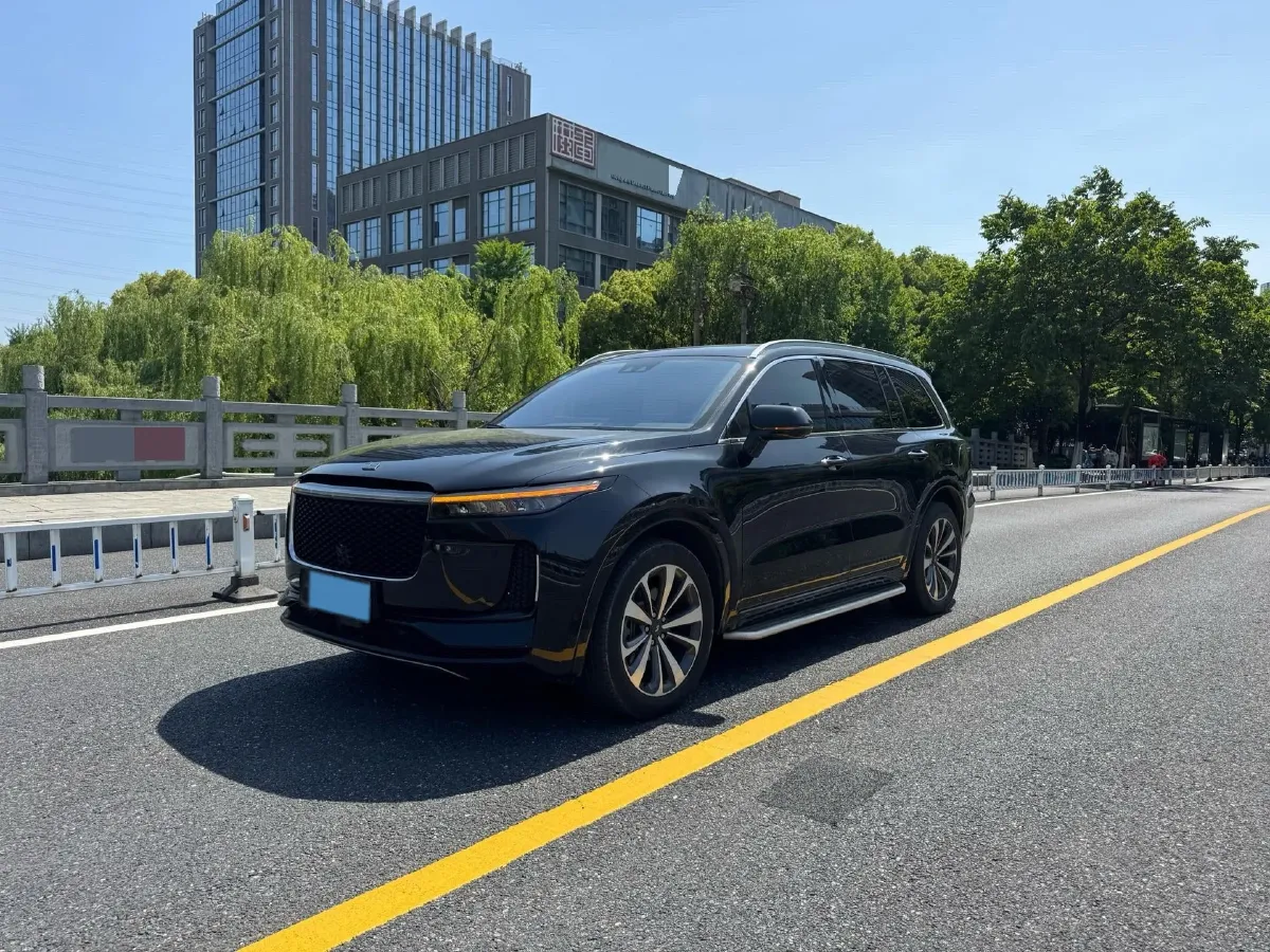 2020 Li ONE Range Extended 131HP REEV 40.5KWH,autocango,china used car exporter,china ev exporter,chinese used car exporter,chinese used ev exporter