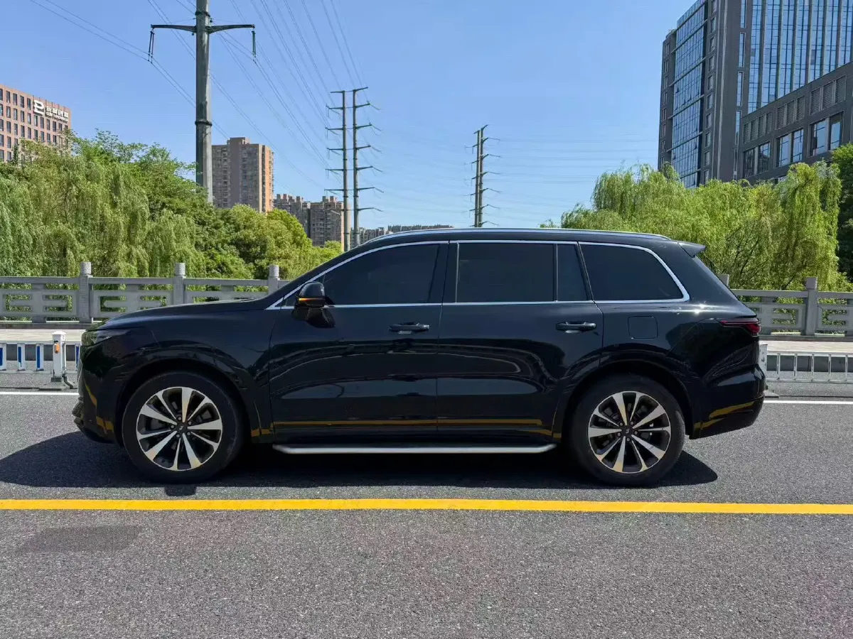 2020 Li ONE Range Extended 131HP REEV 40.5KWH,autocango,china used car exporter,china ev exporter,chinese used car exporter,chinese used ev exporter