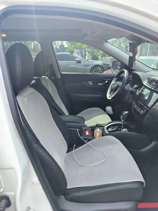 2023 Nissan X-Trail 2.0L 151HP L4 CVT,autocango,china used car exporter,china ev exporter,chinese used car exporter,chinese used ev exporter