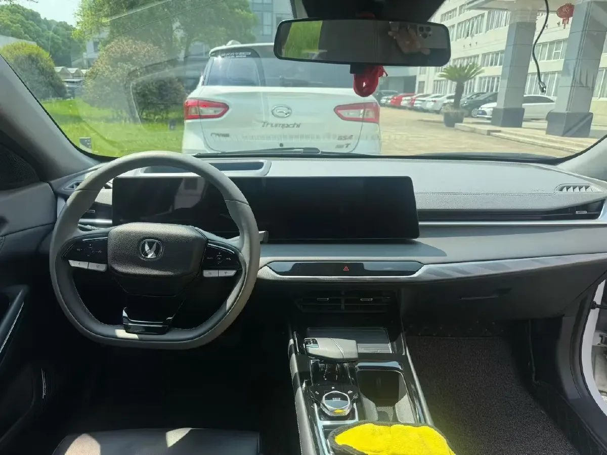 2023 ChangAn Raeton Plus 1.5T 188HP L4 7DCT,autocango,china used car exporter,china ev exporter,chinese used car exporter,chinese used ev exporter