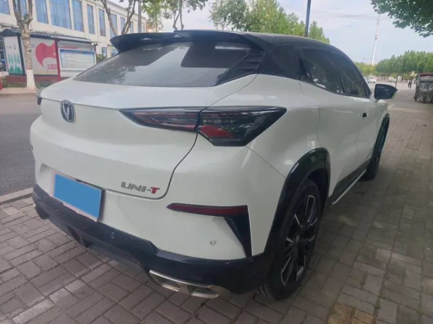 2023 ChangAn UNI-T 1.5T 188HP L4 7DCT,autocango,china used car exporter,china ev exporter,chinese used car exporter,chinese used ev exporter