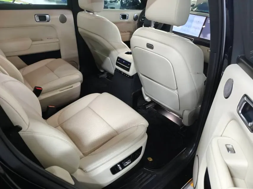 2022 Li L9 Range Extended 154HP REEV 42.6KWH,autocango,china used car exporter,china ev exporter,chinese used car exporter,chinese used ev exporter