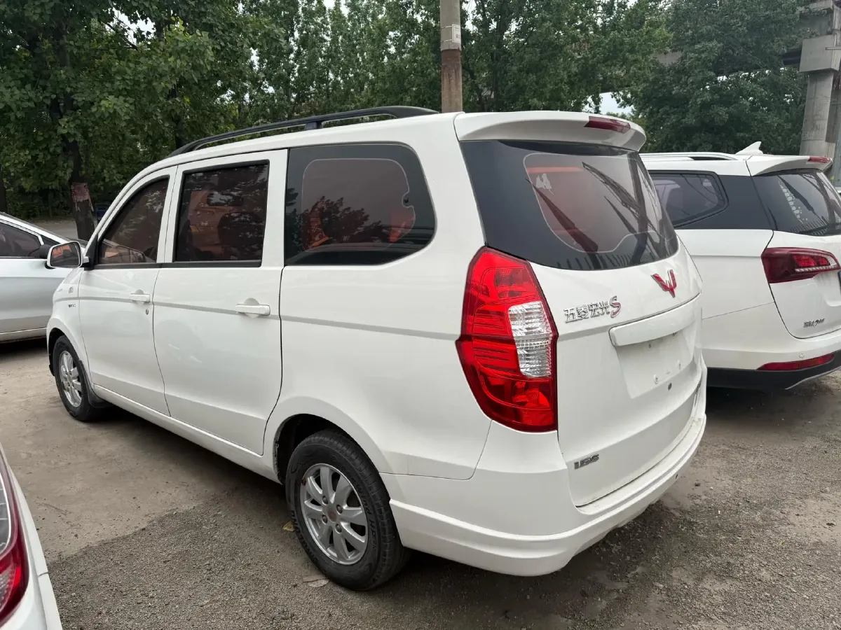 2016 WuLing HongGuang 1.5L 112HP L4 5MT,autocango,china used car exporter,china ev exporter,chinese used car exporter,chinese used ev exporter