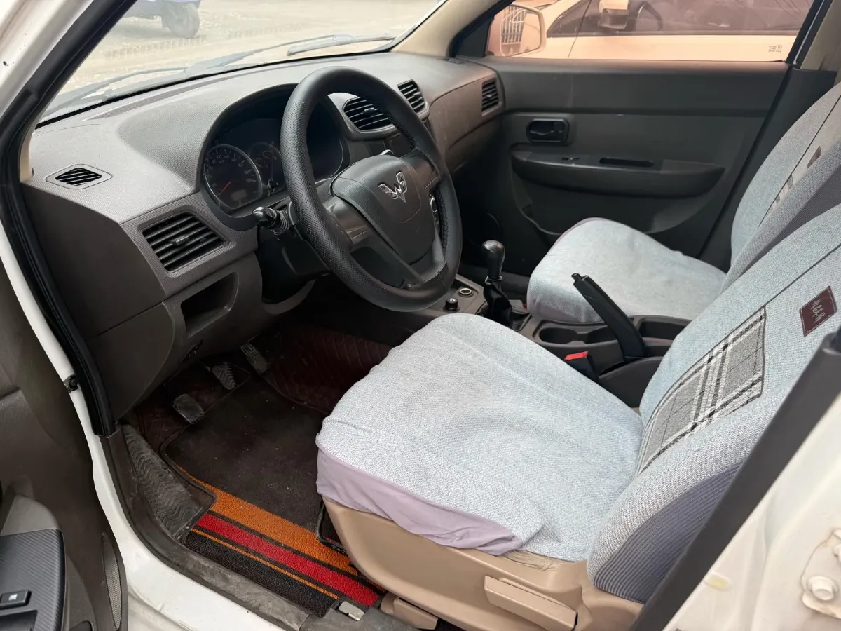 2016 WuLing HongGuang 1.5L 112HP L4 5MT,autocango,china used car exporter,china ev exporter,chinese used car exporter,chinese used ev exporter