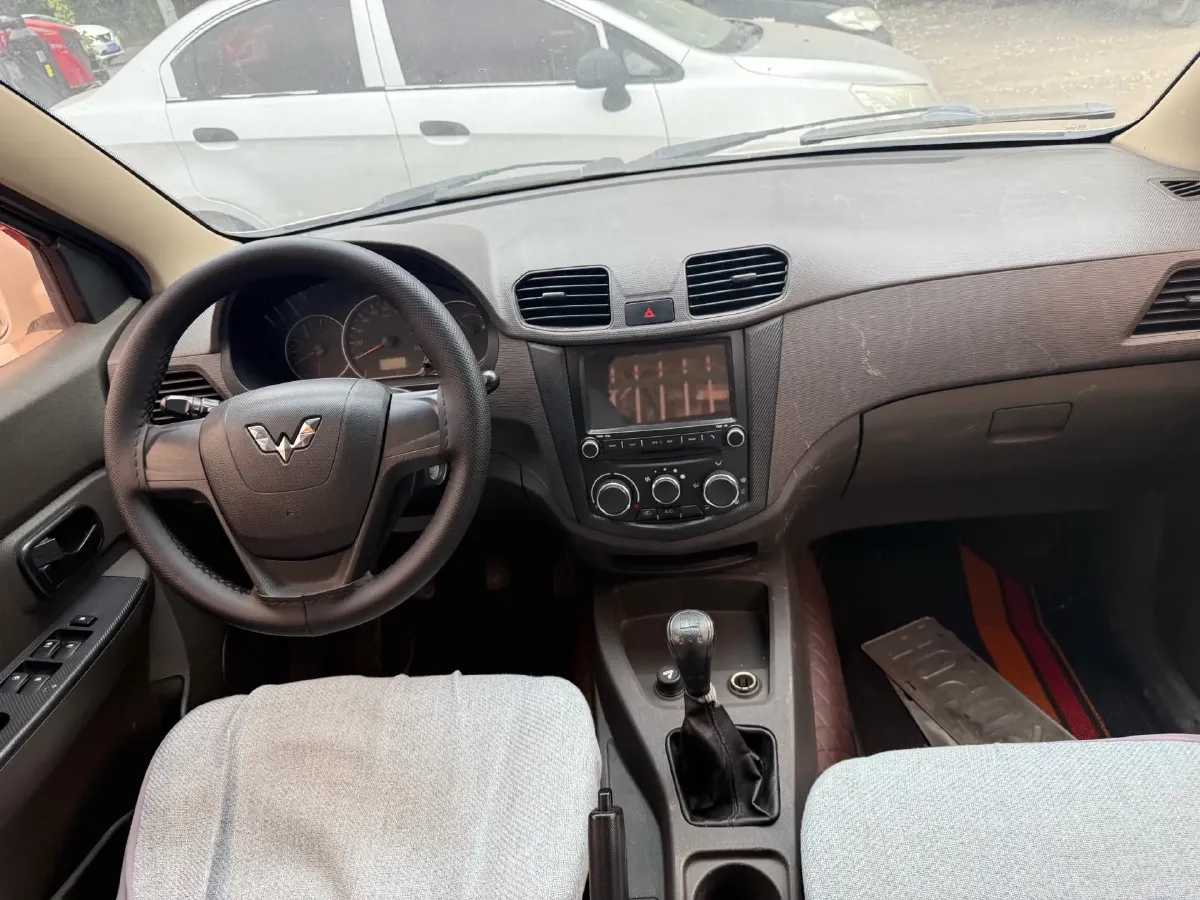 2016 WuLing HongGuang 1.5L 112HP L4 5MT,autocango,china used car exporter,china ev exporter,chinese used car exporter,chinese used ev exporter
