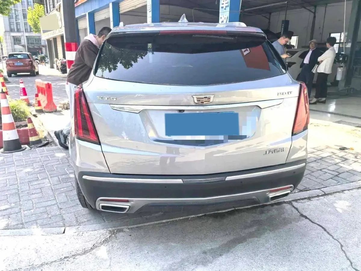 2022 Cadillac XT5 2.0T 237HP L4 9AT,autocango,china used car exporter,china ev exporter,chinese used car exporter,chinese used ev exporter