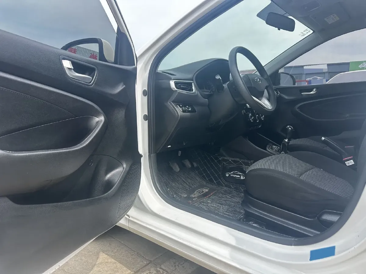 2017 Hyundai Reina 1.4L 95HP L4 5MT,autocango,china used car exporter,china ev exporter,chinese used car exporter,chinese used ev exporter
