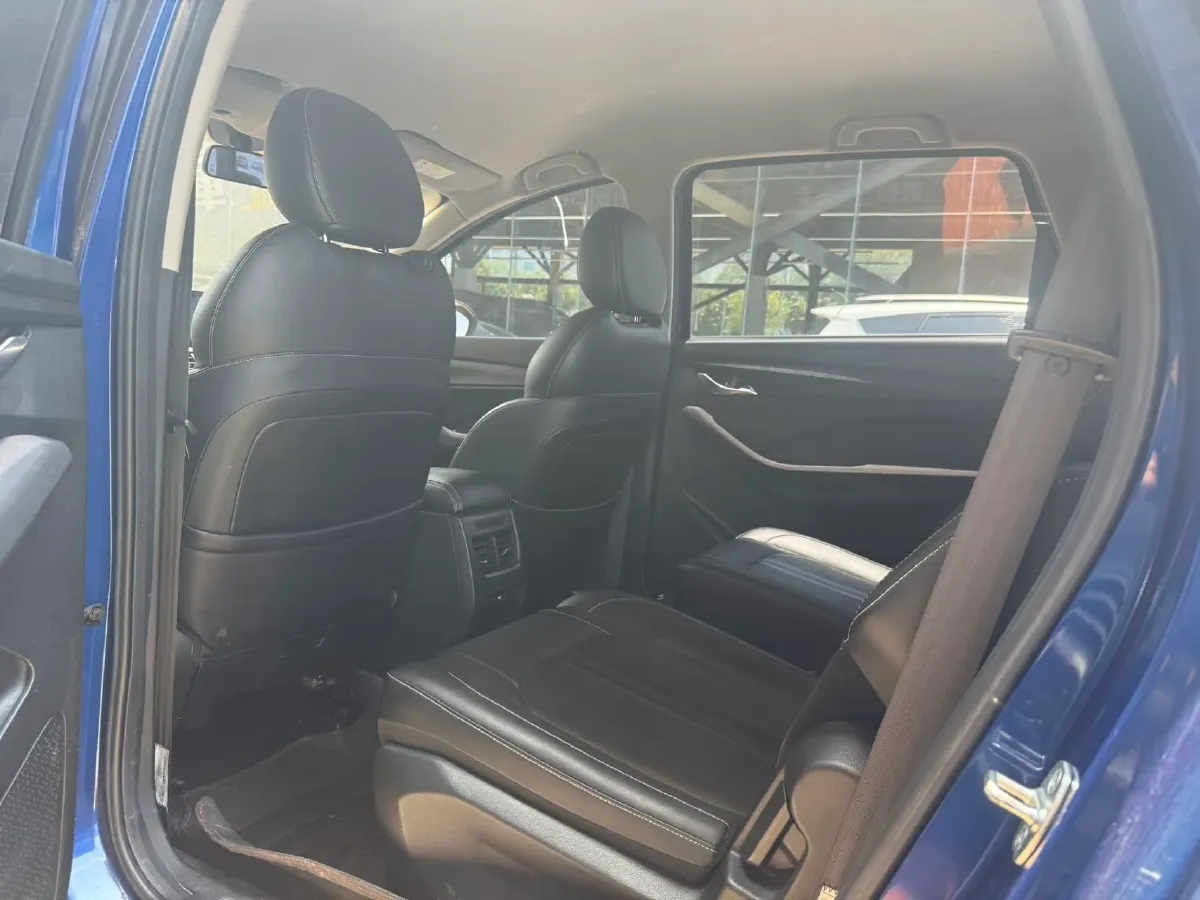 2018 BaoJun 360 1.5L 112HP L4 6MT,autocango,china used car exporter,china ev exporter,chinese used car exporter,chinese used ev exporter