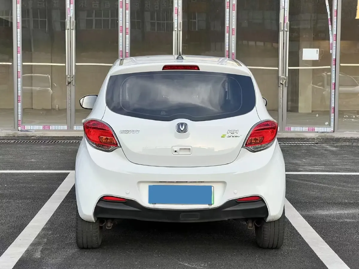 2022 ChangAn BenBen E-Star BEV 31.95KWH,autocango,china used car exporter,china ev exporter,chinese used car exporter,chinese used ev exporter