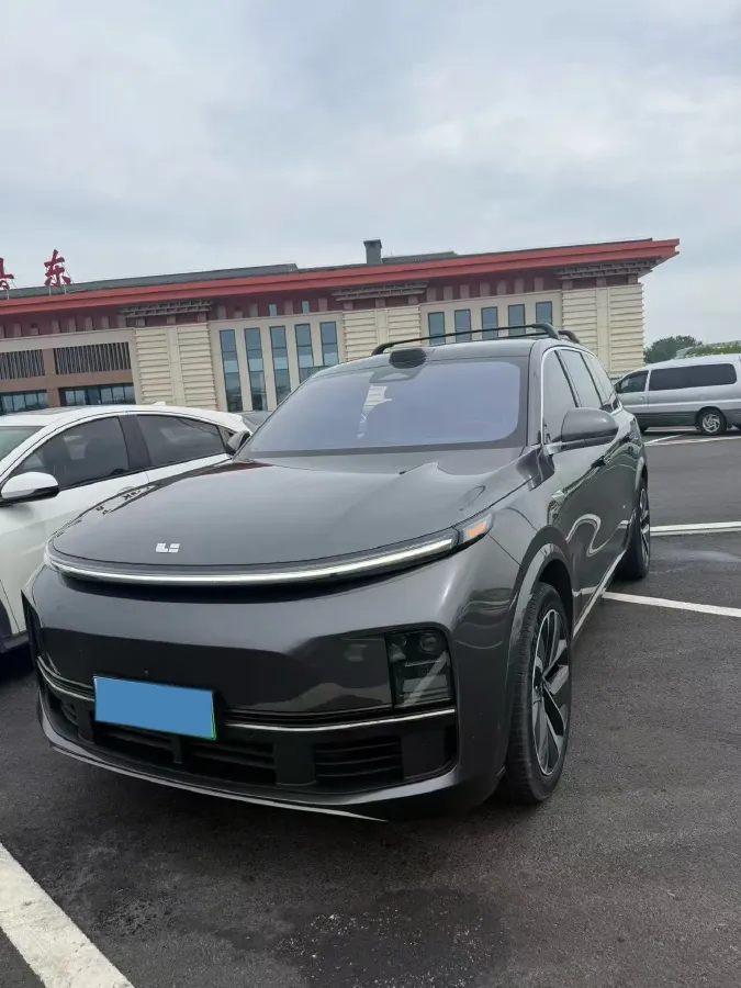 2022 Li L9 Range Extended 154HP REEV 42.6KWH,autocango,china used car exporter,china ev exporter,chinese used car exporter,chinese used ev exporter