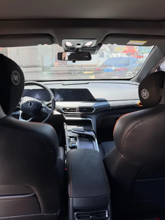 2022 ChangAn UNI-T 1.5T 188HP L4 7DCT,autocango,china used car exporter,china ev exporter,chinese used car exporter,chinese used ev exporter