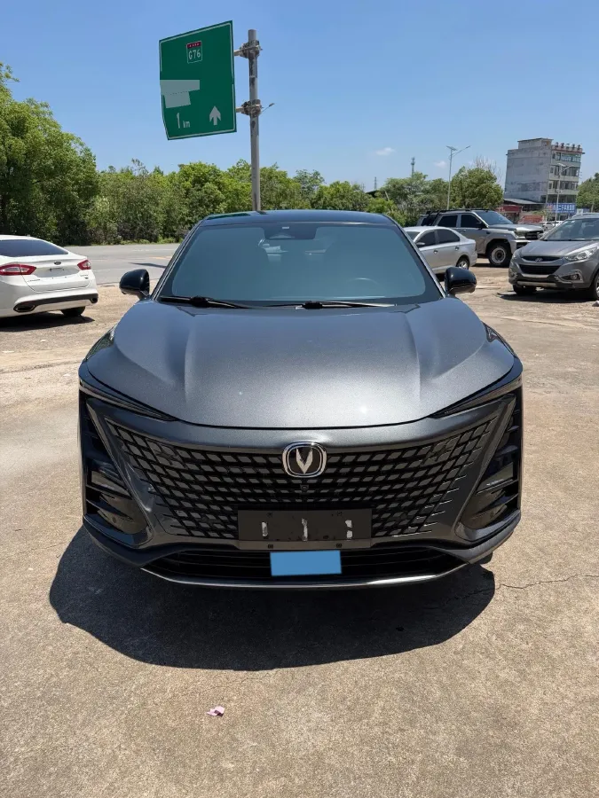 2022 ChangAn UNI-T 1.5T 188HP L4 7DCT,autocango,china used car exporter,china ev exporter,chinese used car exporter,chinese used ev exporter