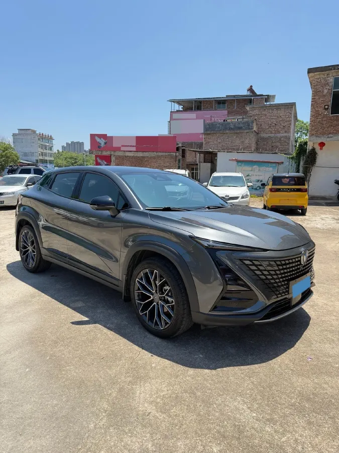2022 ChangAn UNI-T 1.5T 188HP L4 7DCT,autocango,china used car exporter,china ev exporter,chinese used car exporter,chinese used ev exporter