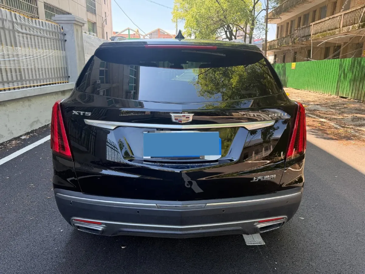 2022 Cadillac XT5 2.0T 237HP L4 9AT,autocango,china used car exporter,china ev exporter,chinese used car exporter,chinese used ev exporter