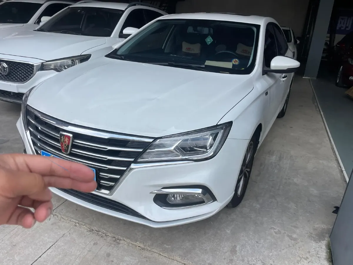 2019 Roewe i5 1.5L 120HP L4 5MT,autocango,china used car exporter,china ev exporter,chinese used car exporter,chinese used ev exporter