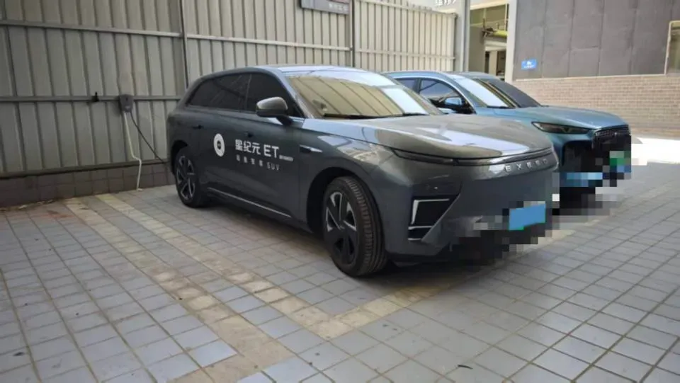 2024 Exceed Sterra ET REEV 156HP REEV 32KWH,autocango,china used car exporter,china ev exporter,chinese used car exporter,chinese used ev exporter