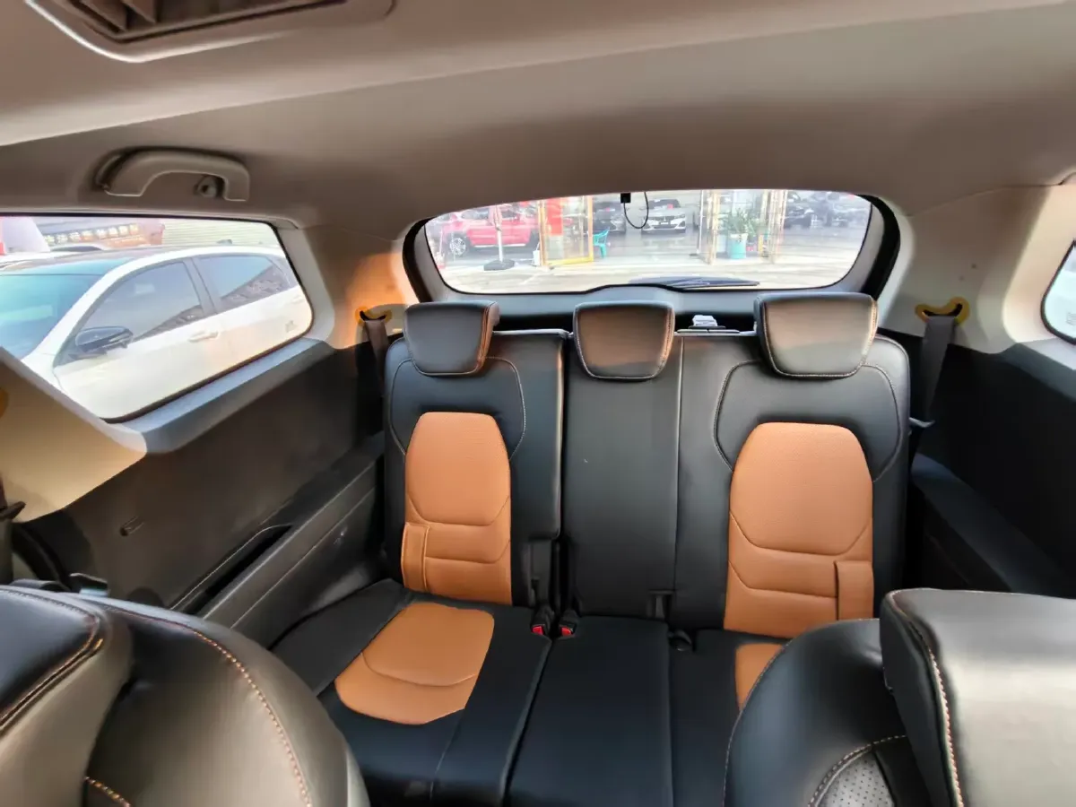 2019 WuLing HongGuang S3 1.5L 99HP L4 6MT,autocango,china used car exporter,china ev exporter,chinese used car exporter,chinese used ev exporter