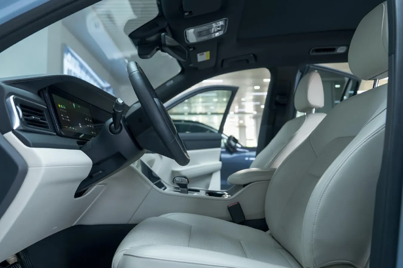 2021 Li ONE Range Extended 131HP REEV 40.5KWH,autocango,china used car exporter,china ev exporter,chinese used car exporter,chinese used ev exporter