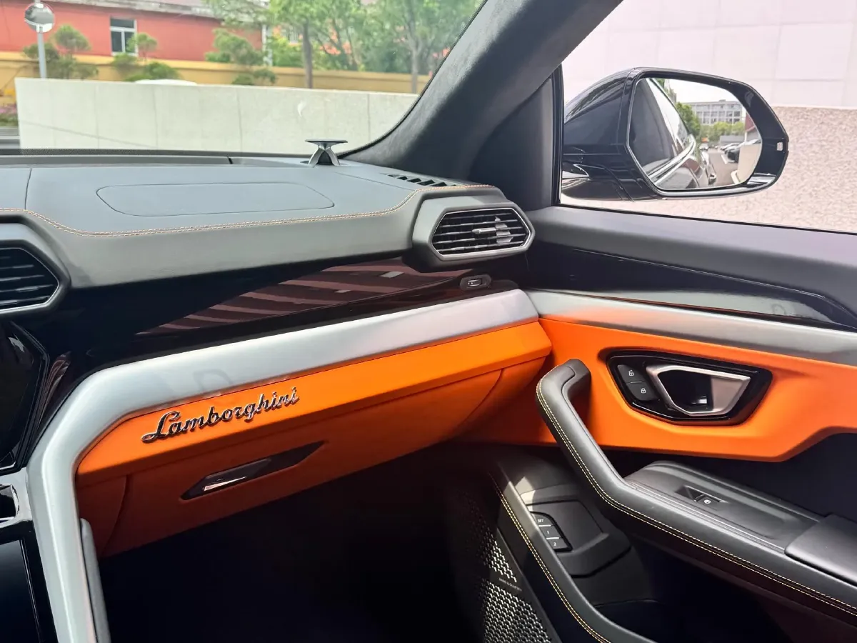 2023 Lamborghini Urus 4.0T 641HP V8 8AT,autocango,china used car exporter,china ev exporter,chinese used car exporter,chinese used ev exporter
