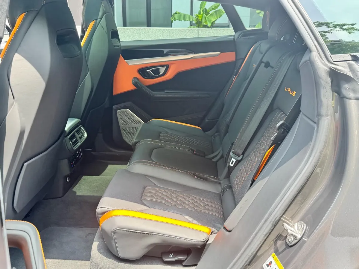 2023 Lamborghini Urus 4.0T 641HP V8 8AT,autocango,china used car exporter,china ev exporter,chinese used car exporter,chinese used ev exporter
