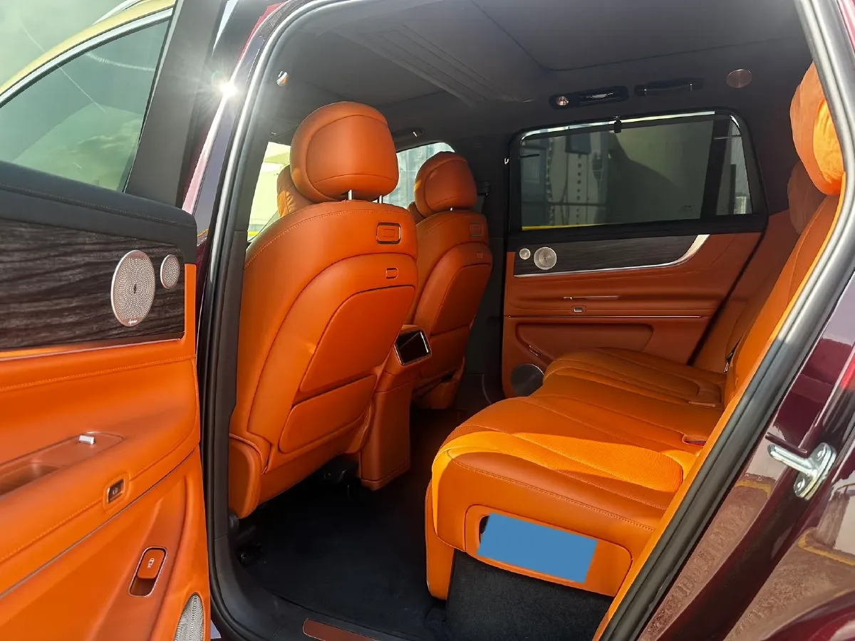 2025 AITO AITO M9 REEV 160HP REEV 52KWH,autocango,china used car exporter,china ev exporter,chinese used car exporter,chinese used ev exporter