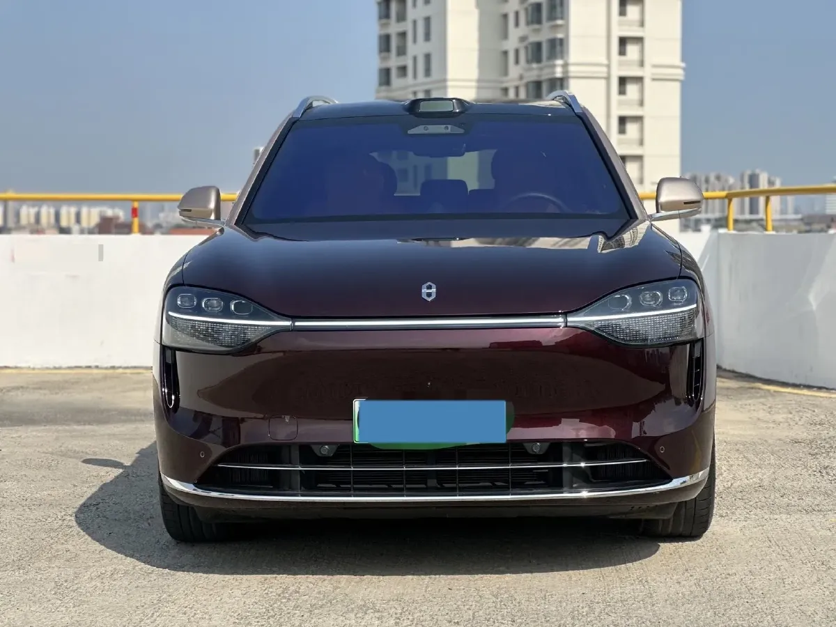2025 AITO AITO M9 REEV 160HP REEV 52KWH,autocango,china used car exporter,china ev exporter,chinese used car exporter,chinese used ev exporter