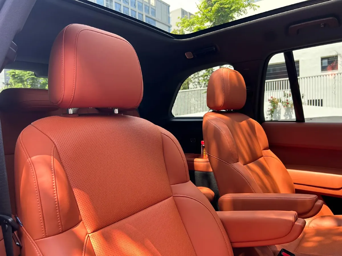 2022 Li L9 Range Extended 154HP REEV 42.6KWH,autocango,china used car exporter,china ev exporter,chinese used car exporter,chinese used ev exporter