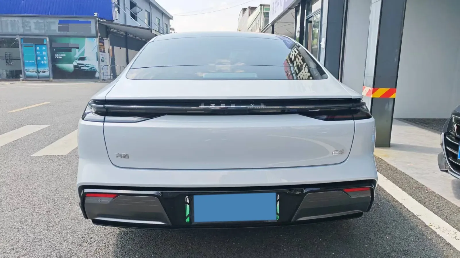 2025 Geely Galaxy E8 BEV 76KWH,autocango,china used car exporter,china ev exporter,chinese used car exporter,chinese used ev exporter