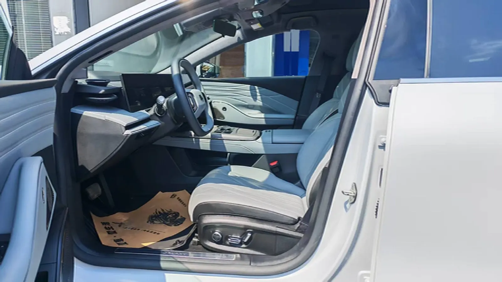 2025 Geely Galaxy E8 BEV 76KWH,autocango,china used car exporter,china ev exporter,chinese used car exporter,chinese used ev exporter