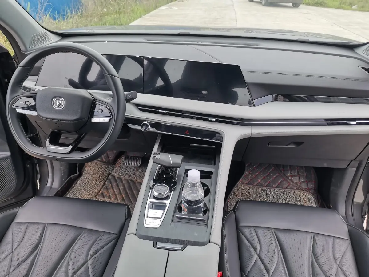 2024 ChangAn CS75 Plus 1.5T 188HP L4 8AT,autocango,china used car exporter,china ev exporter,chinese used car exporter,chinese used ev exporter