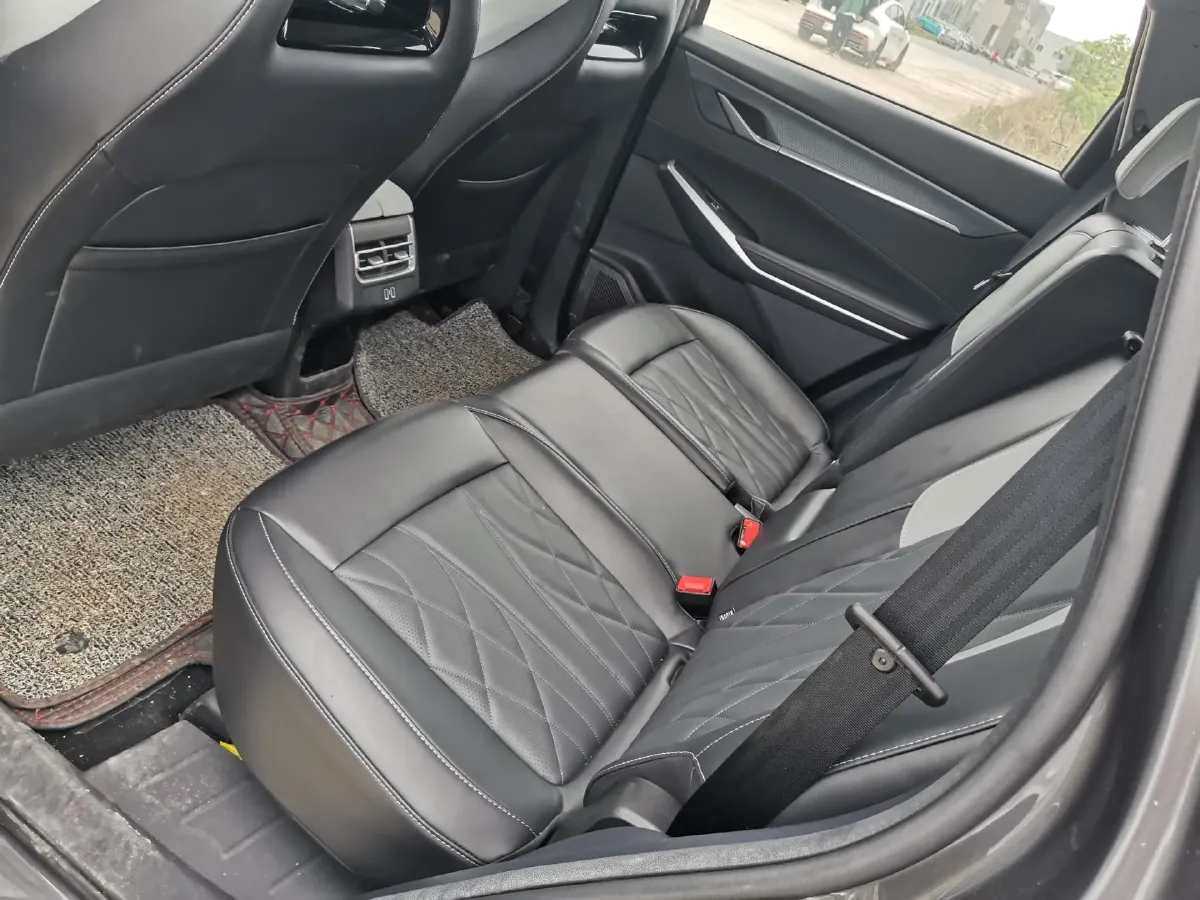 2024 ChangAn CS75 Plus 1.5T 188HP L4 8AT,autocango,china used car exporter,china ev exporter,chinese used car exporter,chinese used ev exporter