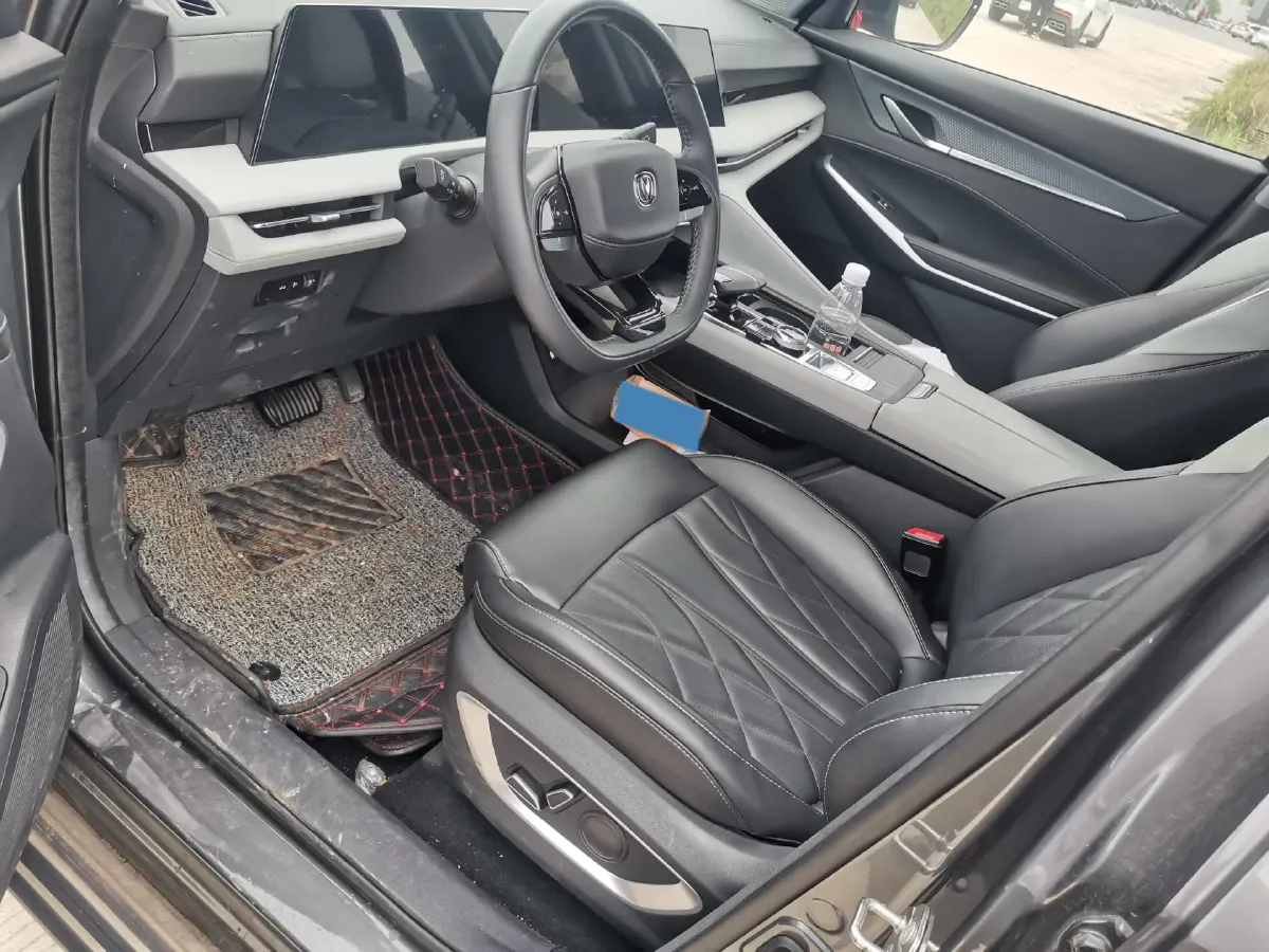 2024 ChangAn CS75 Plus 1.5T 188HP L4 8AT,autocango,china used car exporter,china ev exporter,chinese used car exporter,chinese used ev exporter