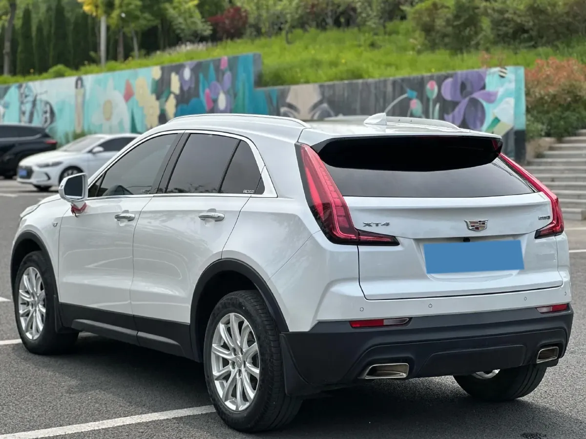 2020 Cadillac XT4 2.0T 241HP L4 9AT,autocango,china used car exporter,china ev exporter,chinese used car exporter,chinese used ev exporter